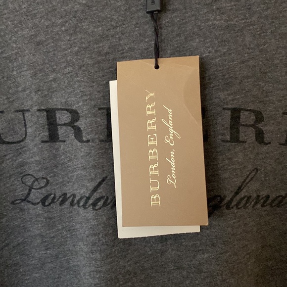 Burberry - Picture 10 of 12